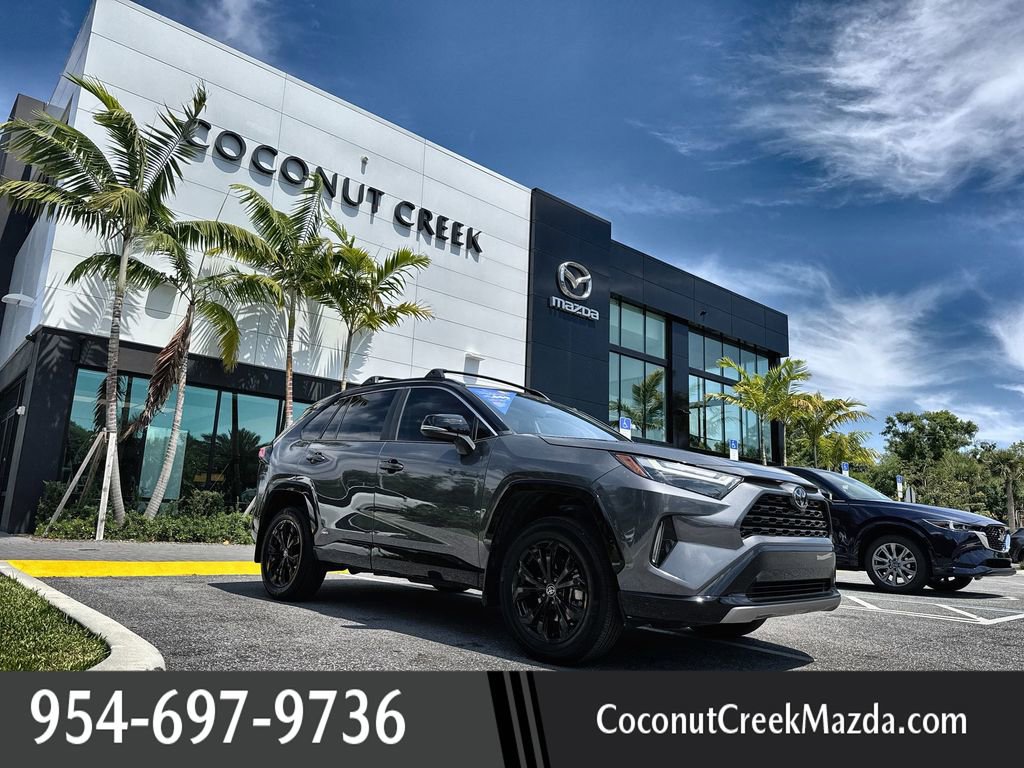 Used 2025 Toyota RAV4 XSE w/ Weather Package AWD/4WD image 1