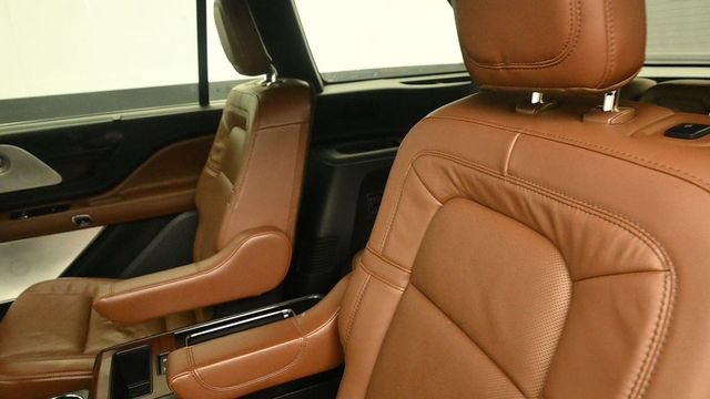 Used 2022 Lincoln Aviator Reserve w/ Equipment Group 201A RWD image 11