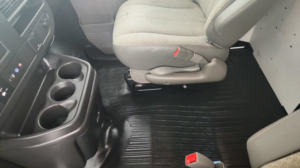 Used 2021 Chevrolet Express 2500 w/ Driver Convenience Package RWD image 18