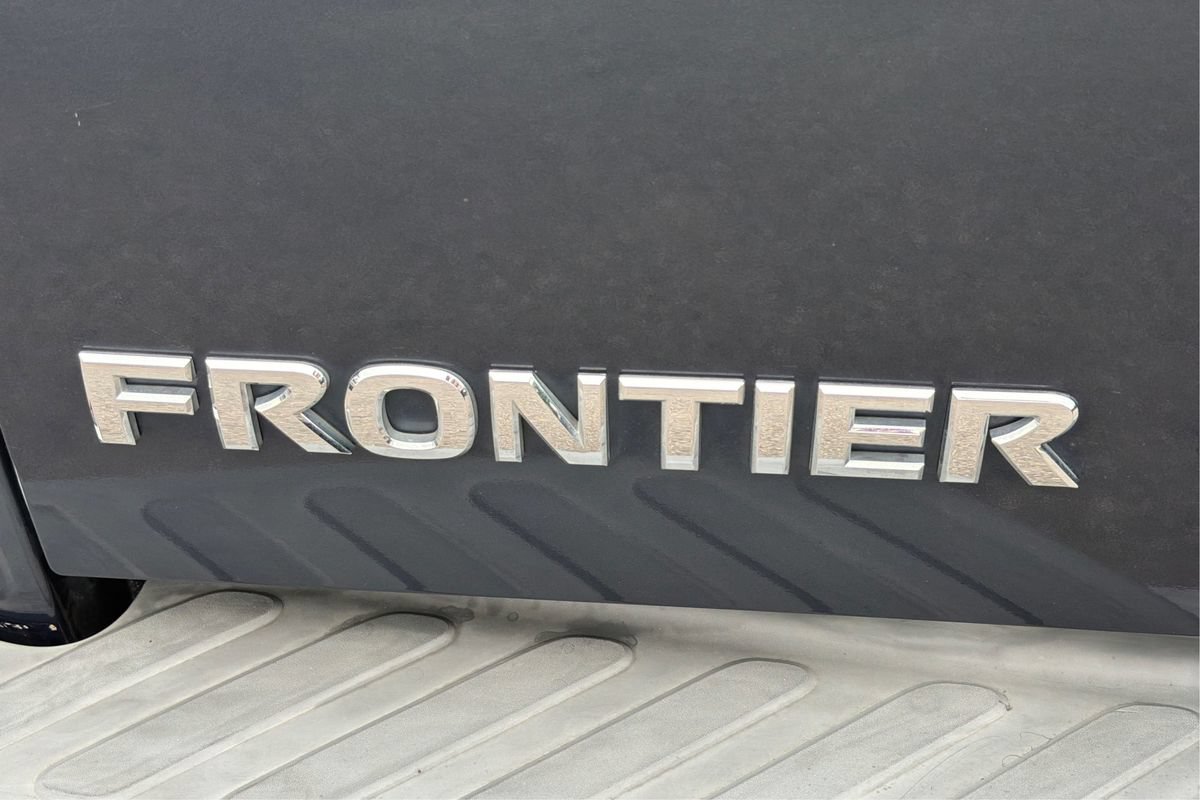 Used 2018 Nissan Frontier SV RWD image 23