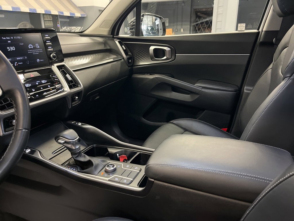 Used 2021 Kia Sorento S w/ Panoramic Sunroof Package image 13