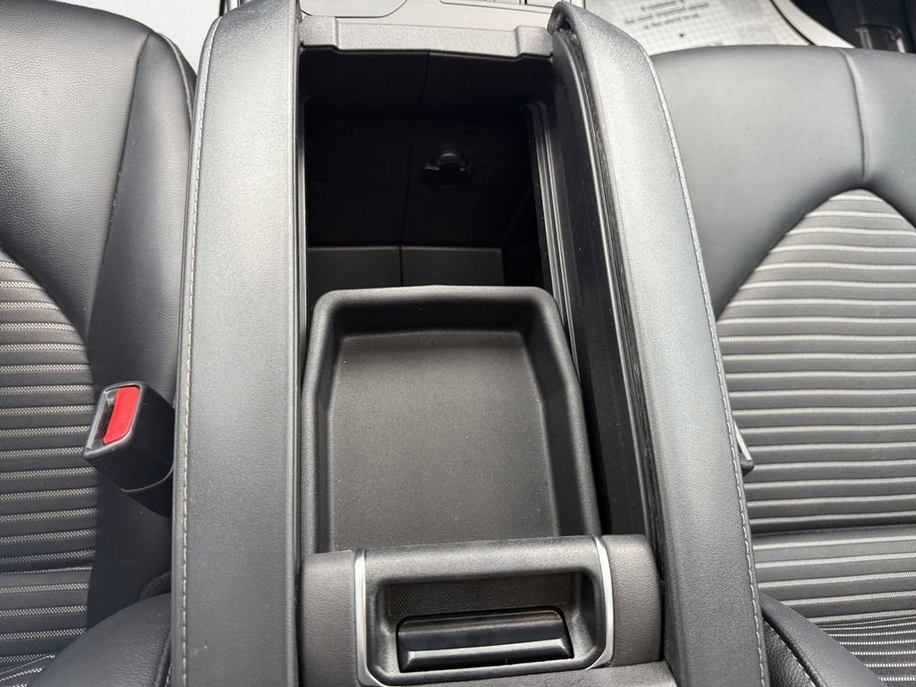 Used 2023 Toyota Highlander XSE image 24