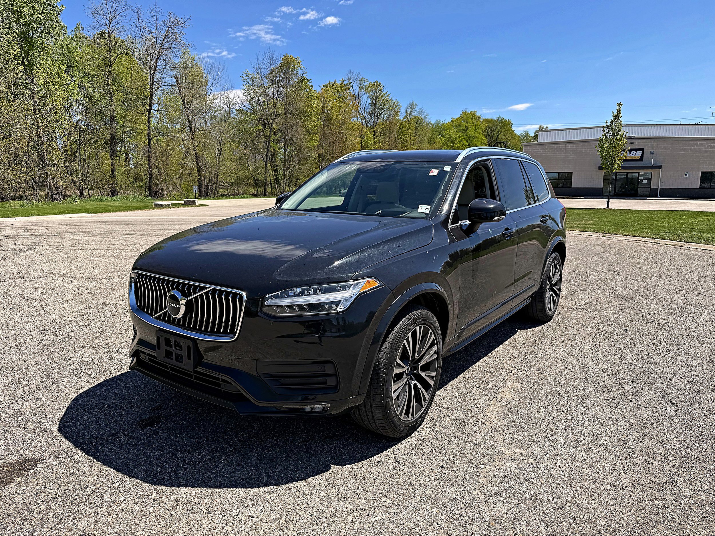 Used 2021 Volvo XC90 T6 Momentum AWD/4WD image 5