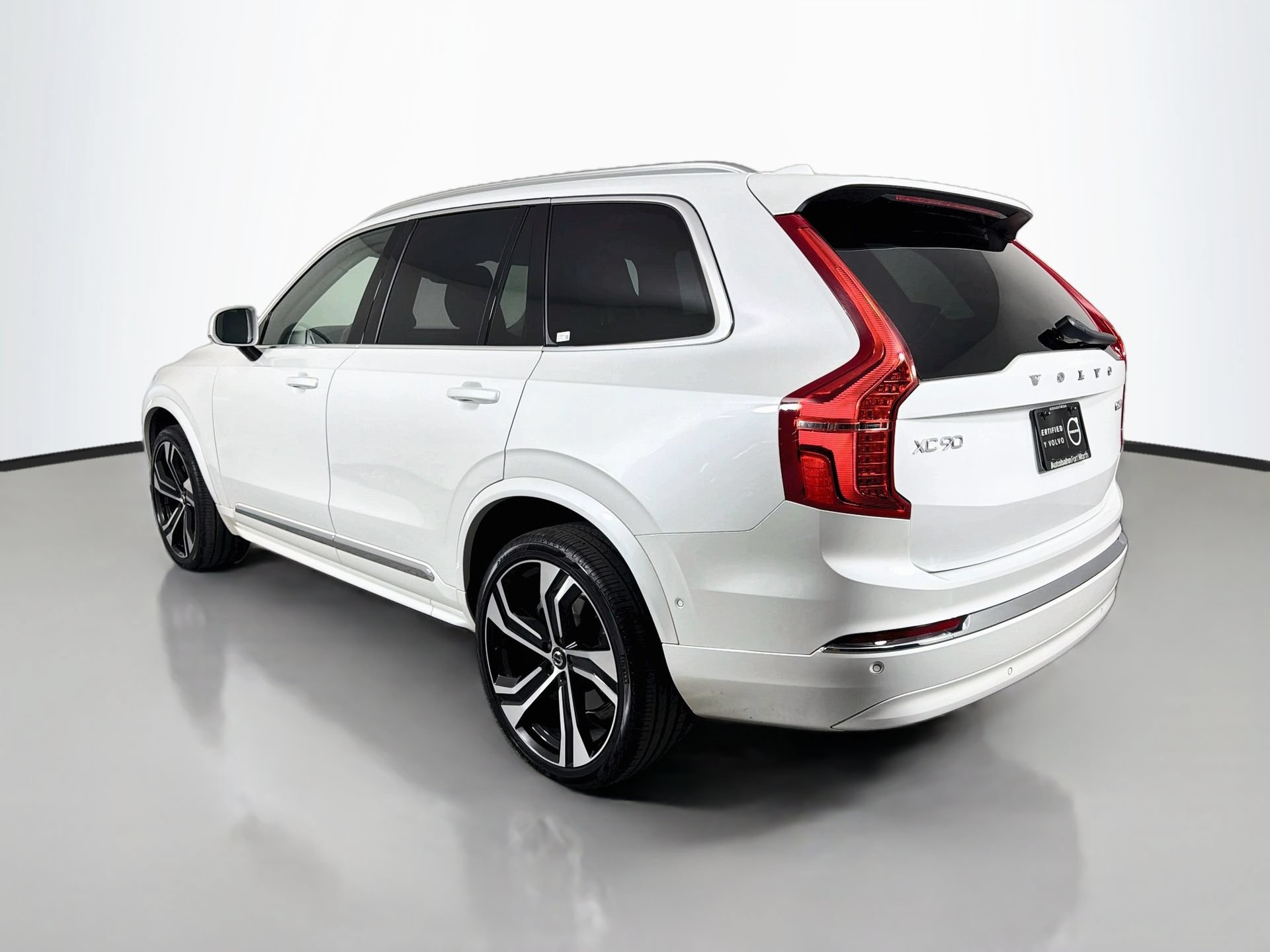 Used 2024 Volvo XC90 B6 Ultimate w/ Lounge Package AWD/4WD image 8