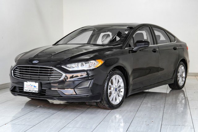 Used 2020 Ford Fusion SE image 4