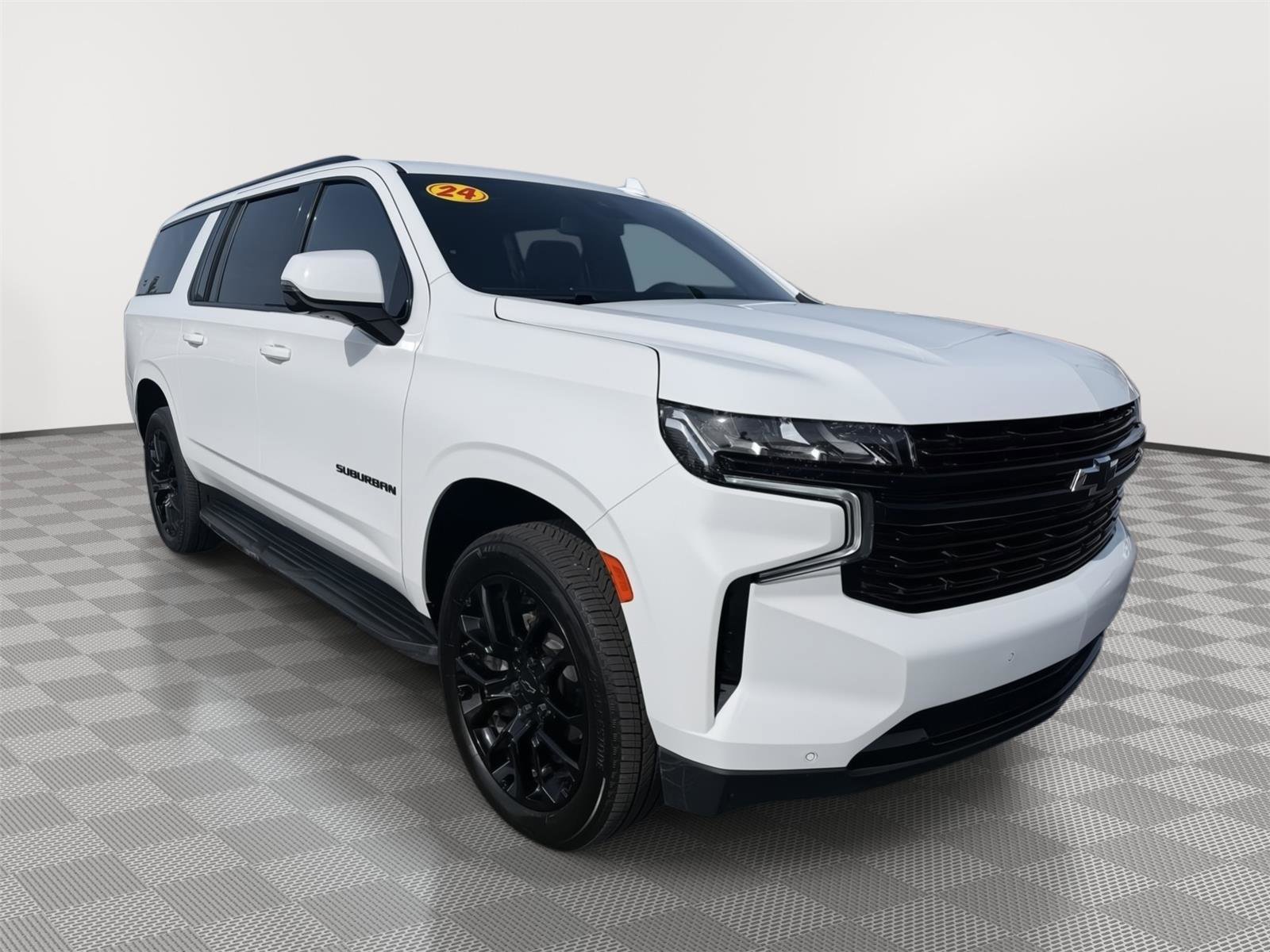 Used 2024 Chevrolet Suburban RST w/ Luxury Package image 5
