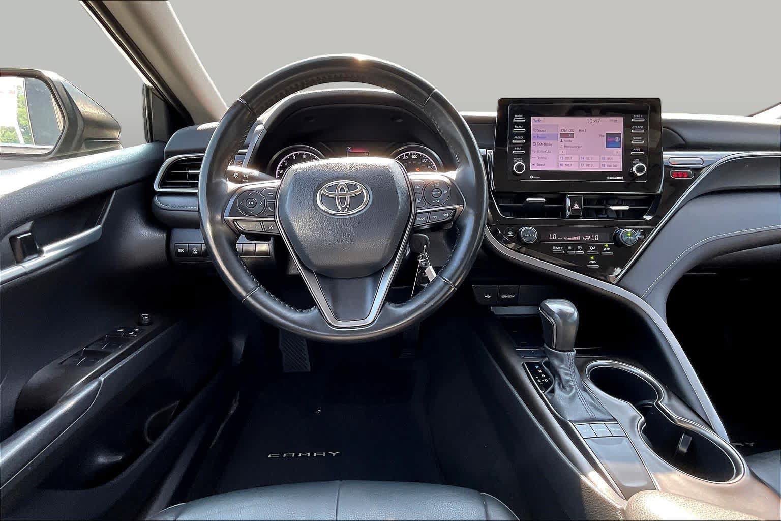 Used 2023 Toyota Camry SE FWD image 6