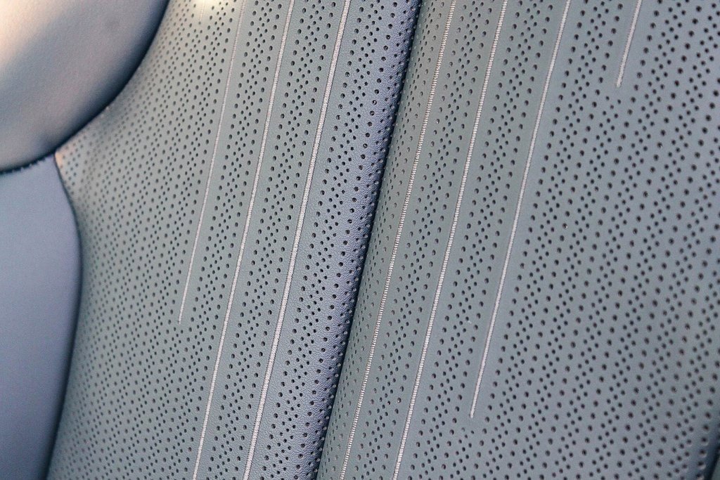 New 2025 Cadillac Escalade IQ Luxury 2 image 28