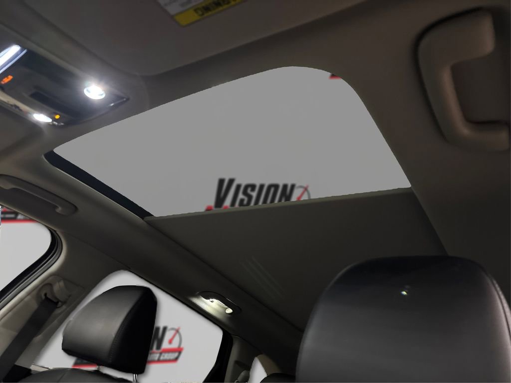 Certified 2025 Kia Sorento EX w/ Panoramic Sunroof Package image 19