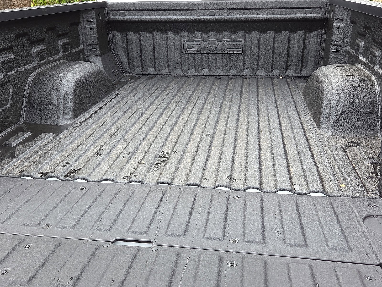 New 2026 GMC Sierra 1500 SLT image 7