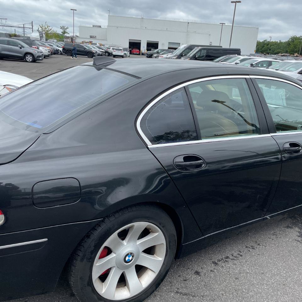Used 2007 BMW 750i RWD image 13