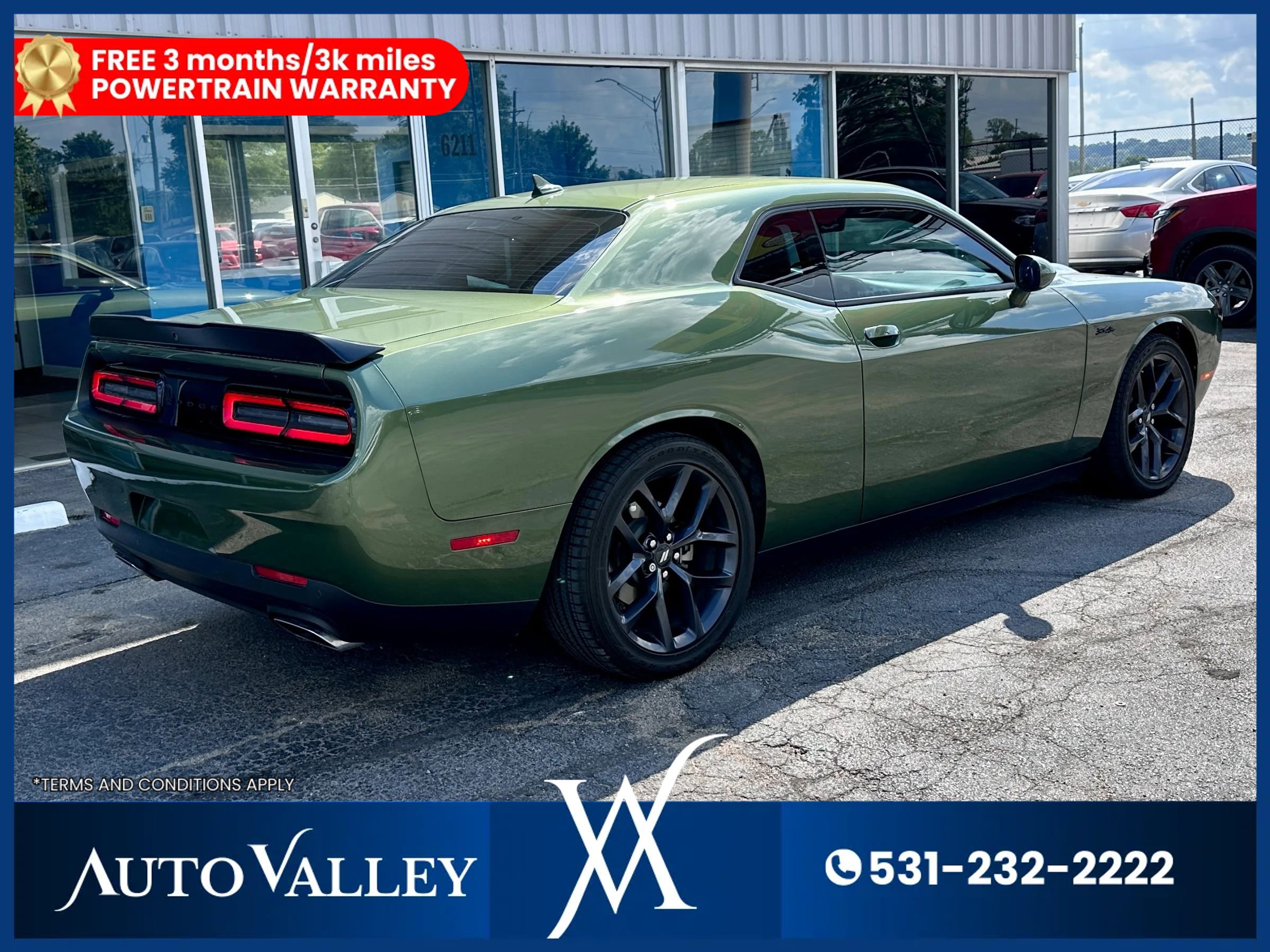 Used 2023 Dodge Challenger R/T w/ Plus Package image 7