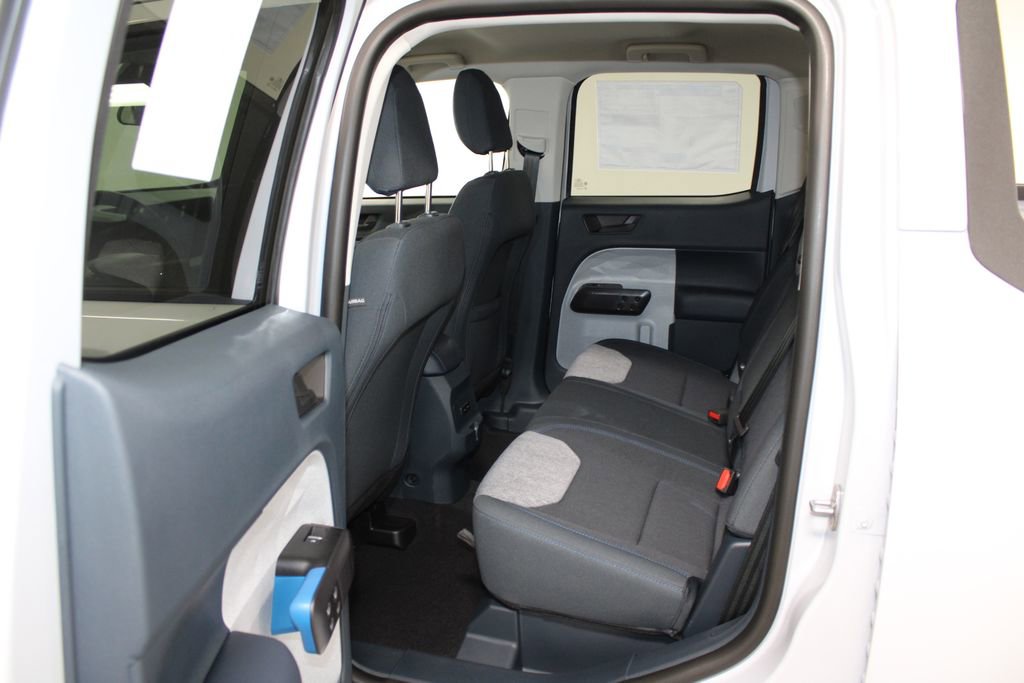 New 2025 Ford Maverick XLT image 25