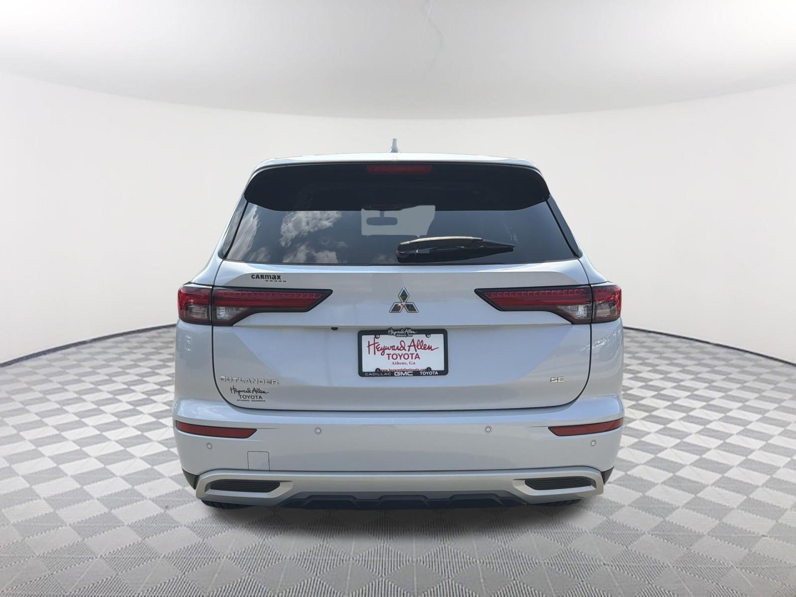 Used 2023 Mitsubishi Outlander SE FWD image 16
