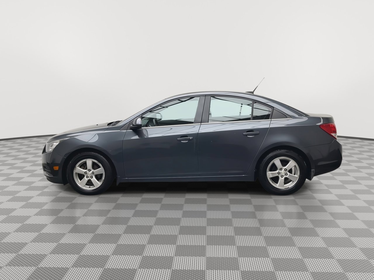 Used 2013 Chevrolet Cruze LT w/ Enhanced Safety Package FWD image 30