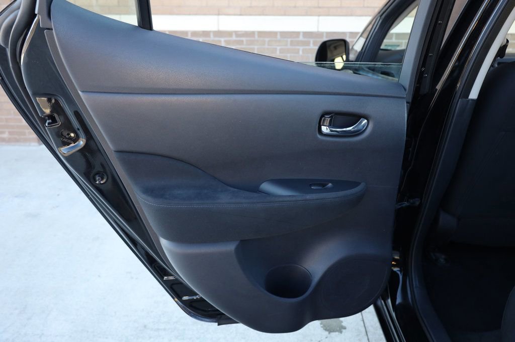 Used 2017 Nissan Leaf S w/ Charge Package image 16
