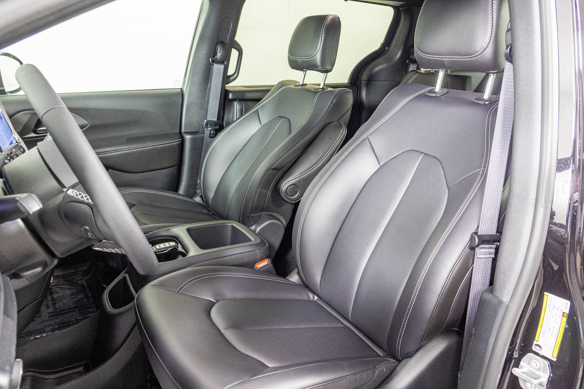 New 2026 Chrysler Pacifica Select AWD/4WD image 19