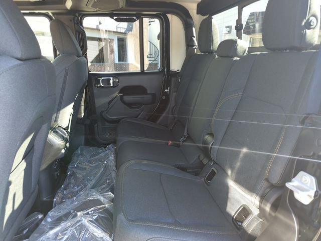 New 2025 Jeep Gladiator Sport image 29