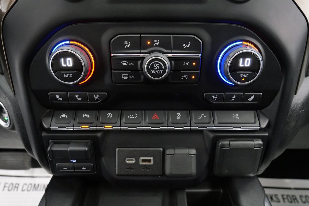 Used 2019 Chevrolet Silverado 1500 High Country w/ Technology Package AWD/4WD image 30