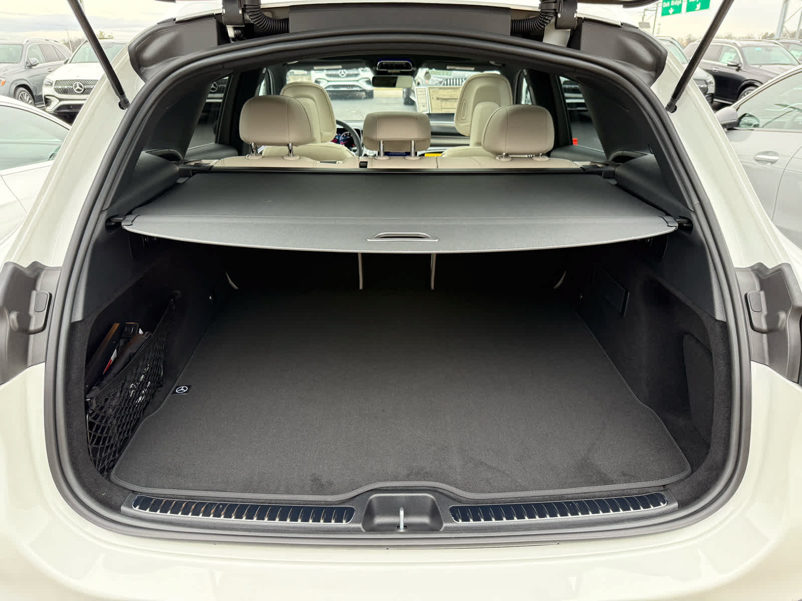 Used 2026 Mercedes-Benz GLC 300 4MATIC image 35