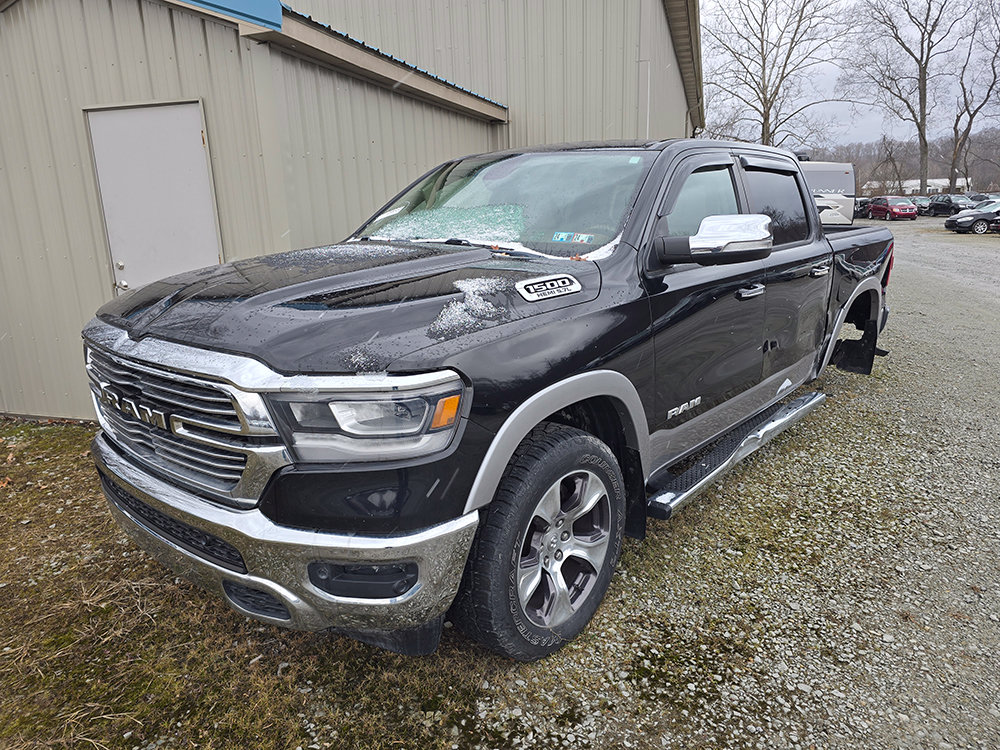 Used 2019 RAM 1500 Laramie AWD/4WD image 2