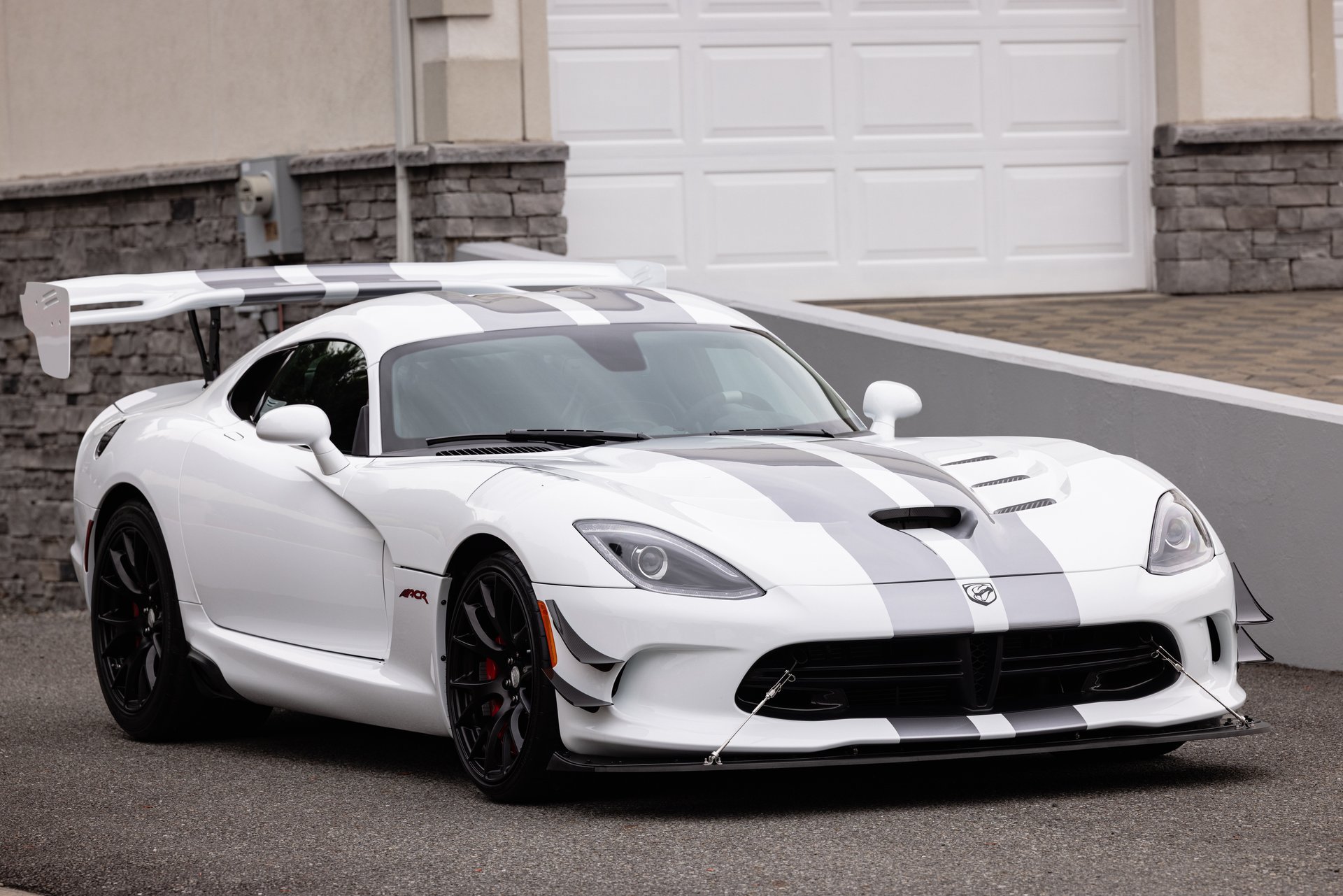 Used 2017 Dodge Viper ACR w/ Extreme Aero Package RWD image 7