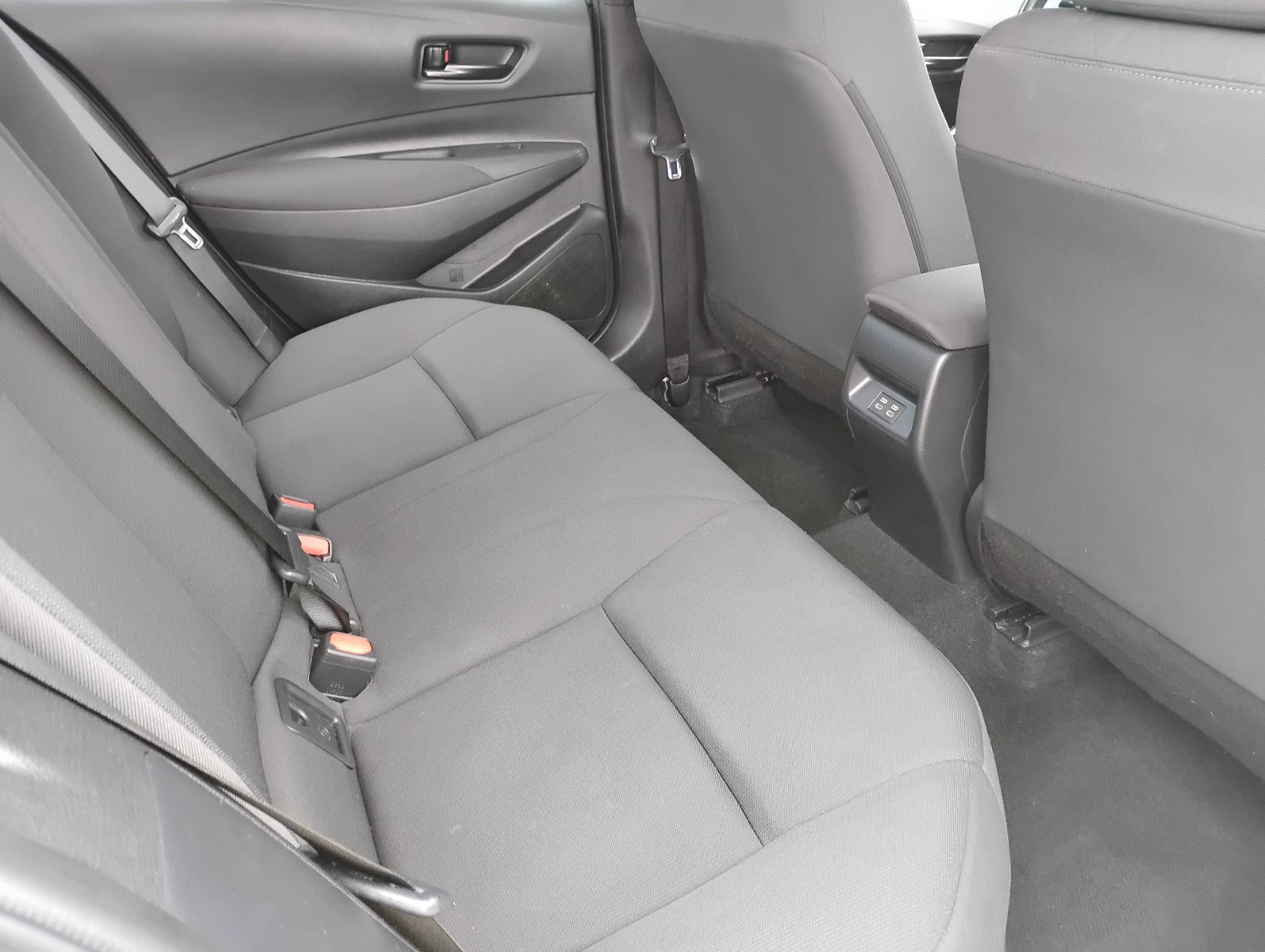 Used 2024 Toyota Corolla LE FWD image 29