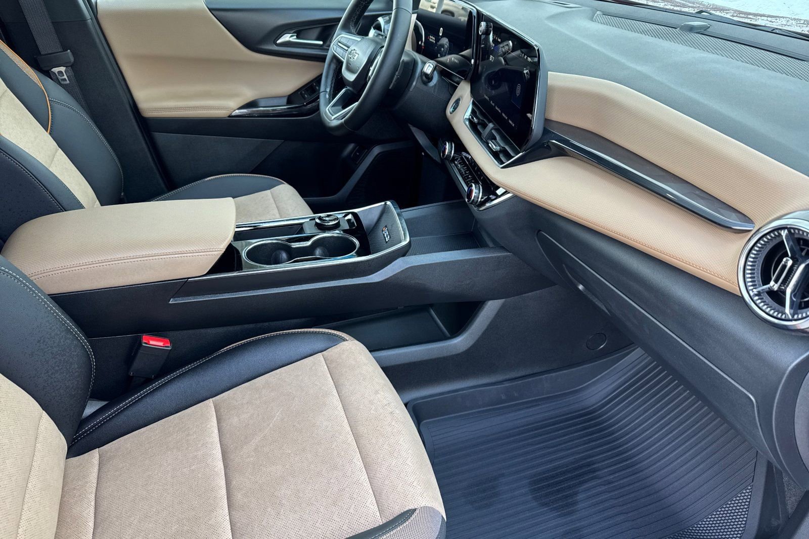 New 2025 Chevrolet Equinox ACTIV image 16