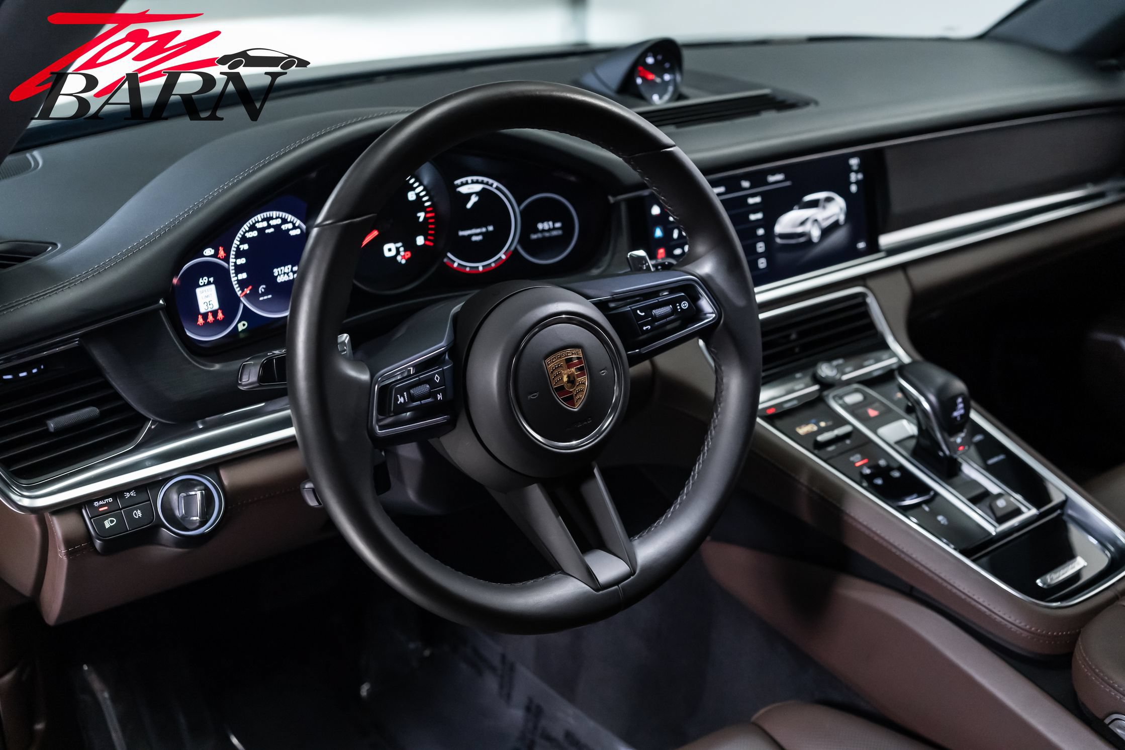 Used 2022 Porsche Panamera 4 Platinum Edition AWD/4WD image 26