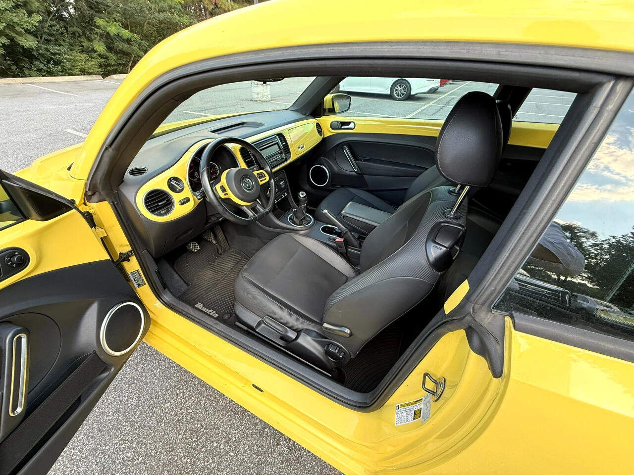 Used 2014 Volkswagen Beetle 1.8T image 7