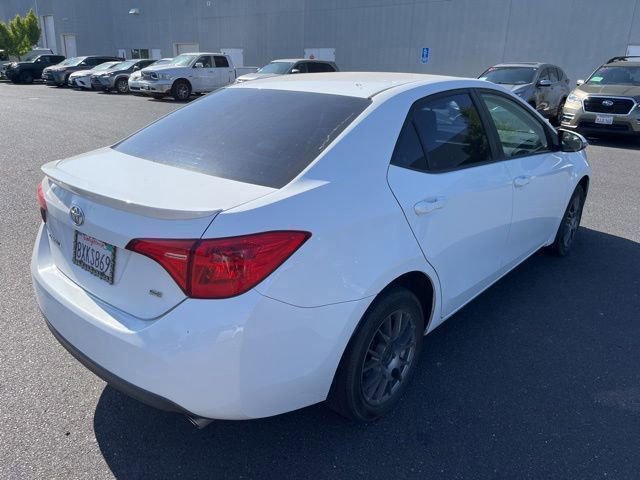 Used 2017 Toyota Corolla SE FWD image 5
