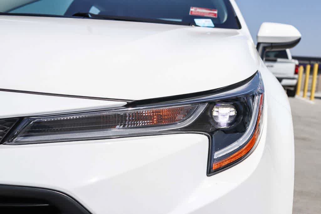 Used 2025 Toyota Corolla LE FWD image 7