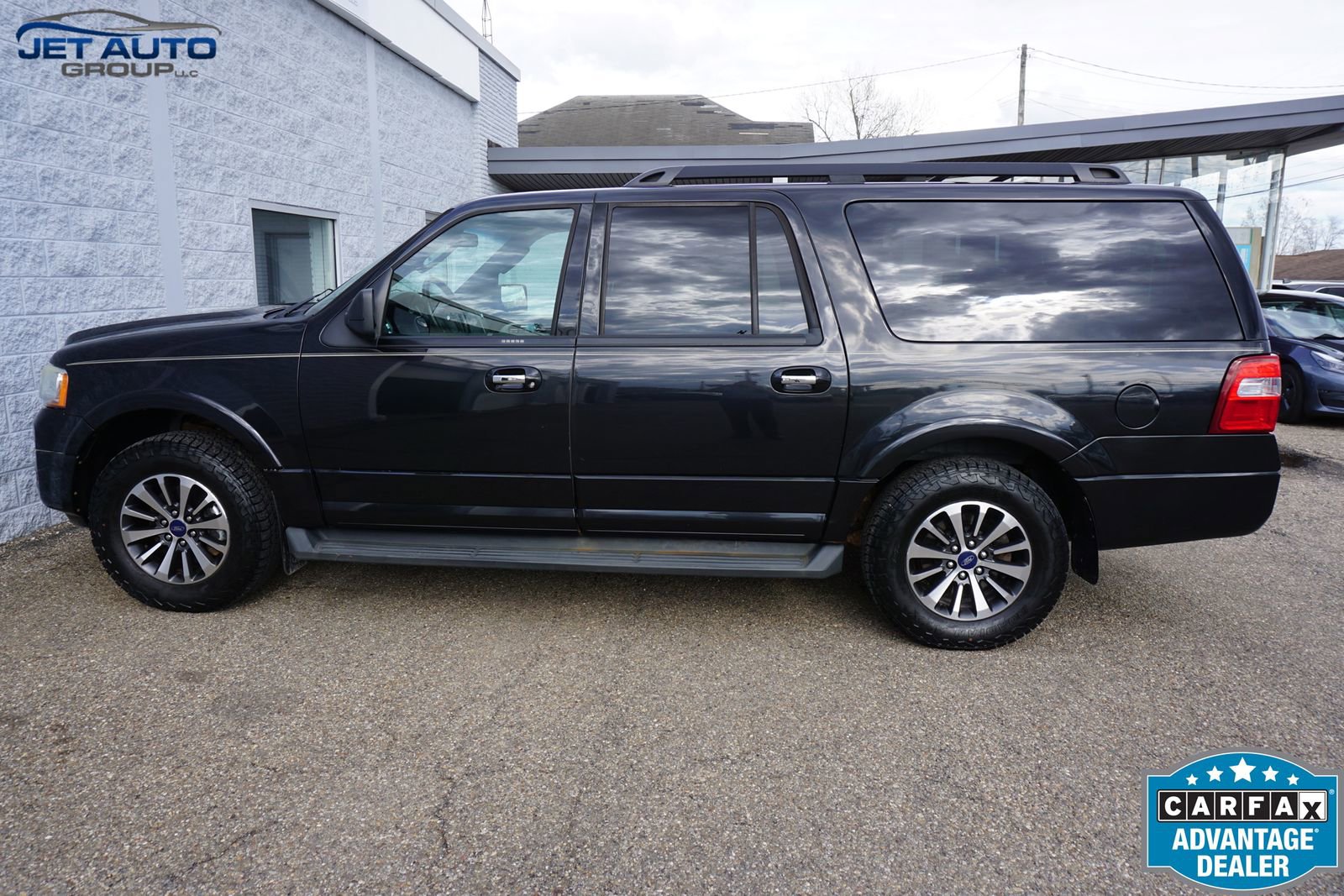 Used 2015 Ford Expedition EL XLT image 13
