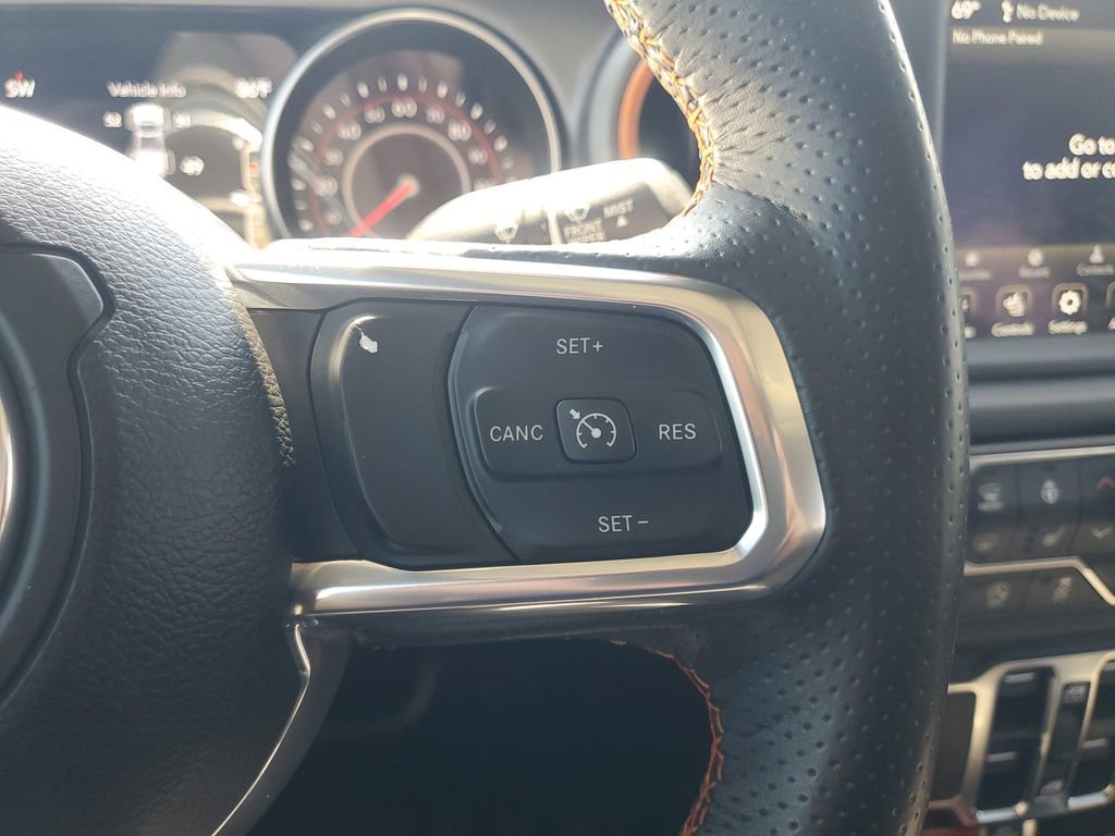 Used 2022 Jeep Gladiator Mojave w/ LED Lighting Group AWD/4WD image 19