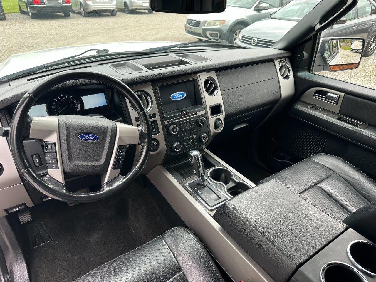 Used 2017 Ford Expedition Limited AWD/4WD image 12