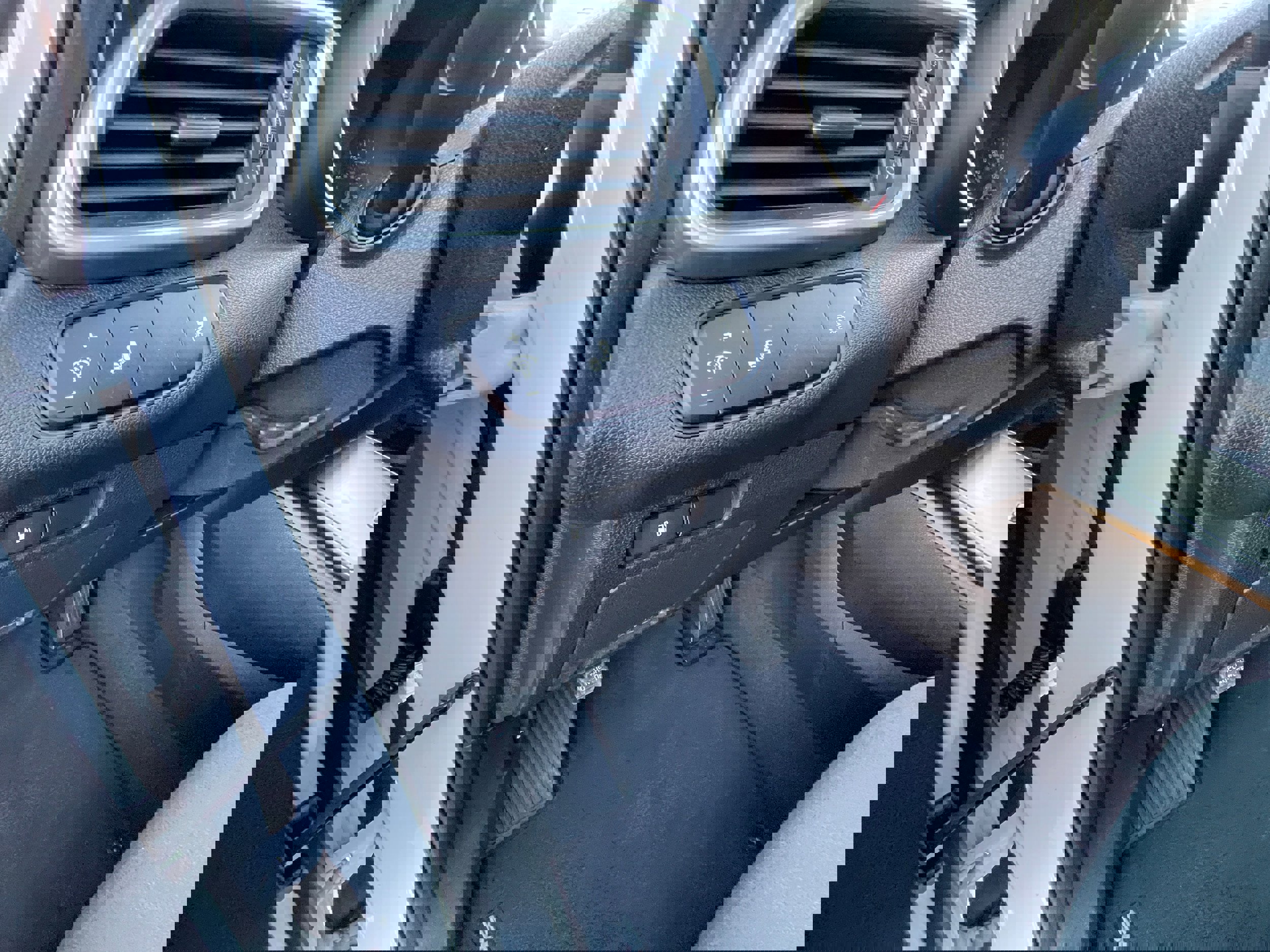 Used 2019 Kia Sorento LX image 15