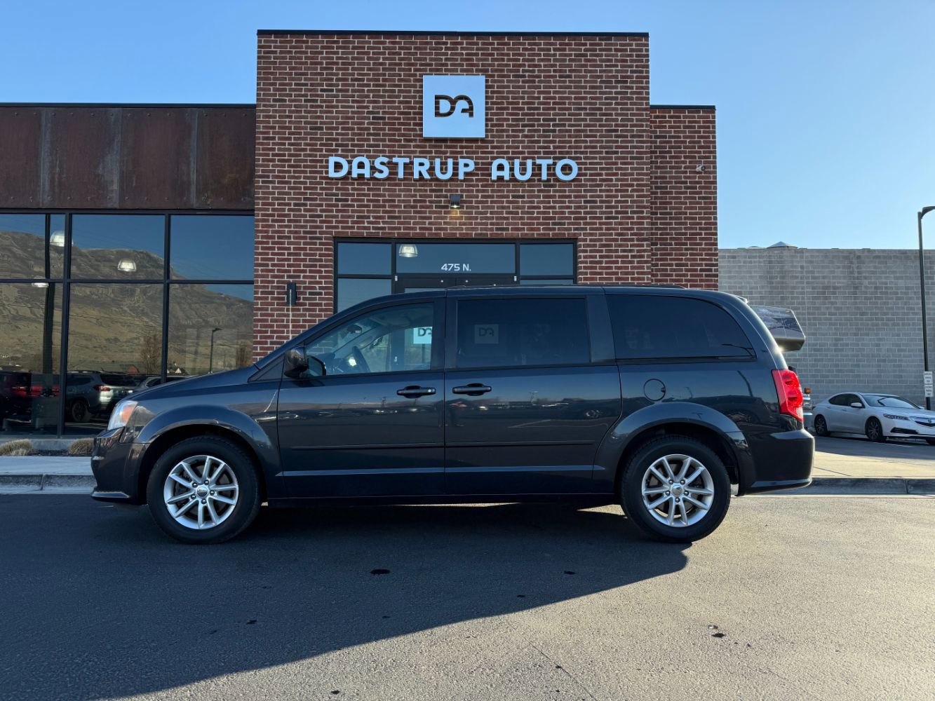Used 2014 Dodge Grand Caravan SXT image 4