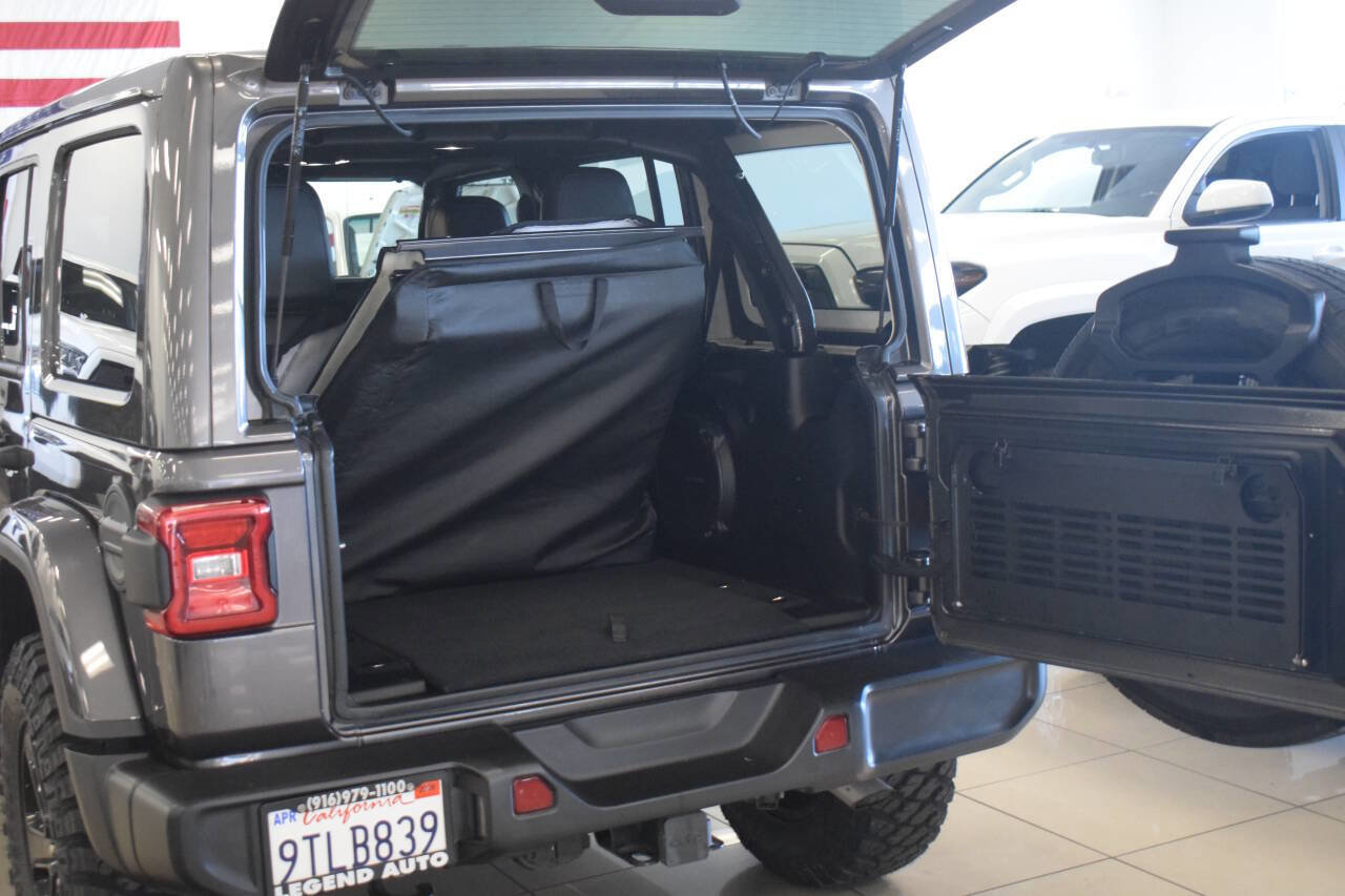 Used 2020 Jeep Wrangler Unlimited Sahara image 34