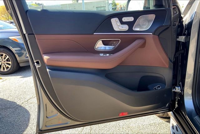 Used 2026 Mercedes-Benz GLS 450 4MATIC image 18