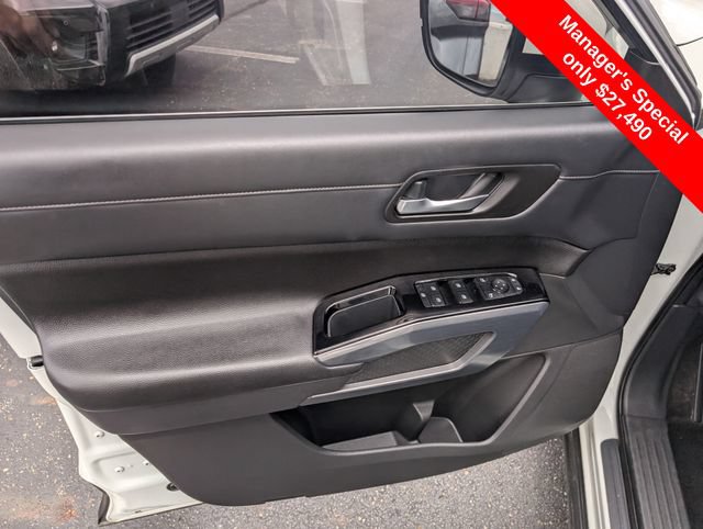 Certified 2023 Nissan Pathfinder SL w/ SL Premium Package AWD/4WD image 16