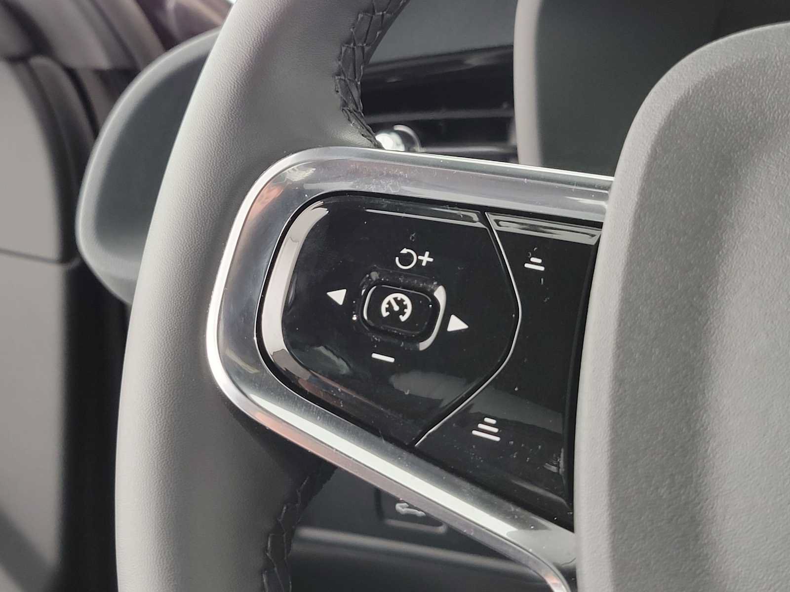 Used 2024 Polestar Polestar 2 RWD image 29