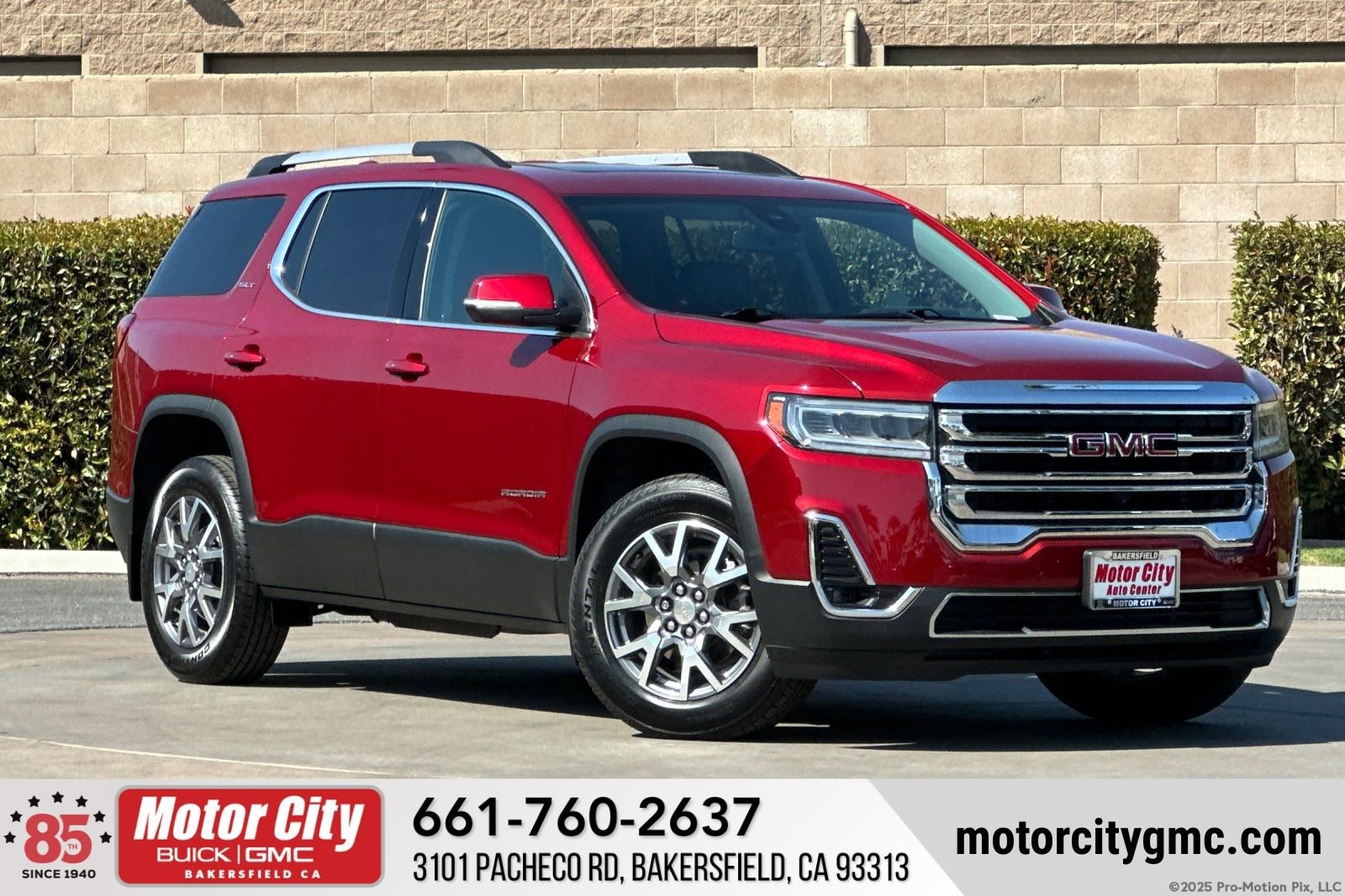 Used 2023 GMC Acadia SLT w/ Technology Package