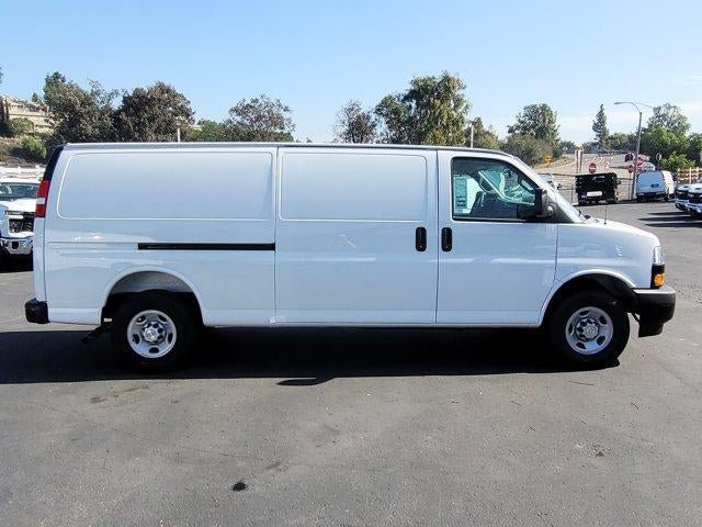 New 2026 Chevrolet Express 2500 Extended w/ Communications Package RWD image 9