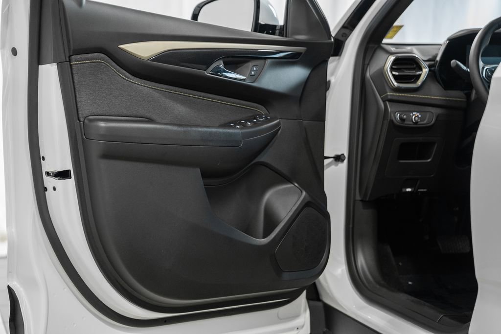 Used 2025 Chevrolet TrailBlazer ACTIV FWD image 39