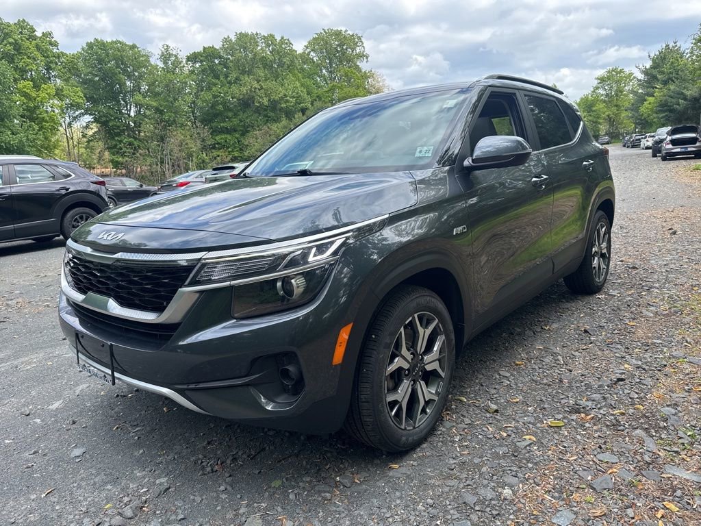 Used 2023 Kia Seltos EX