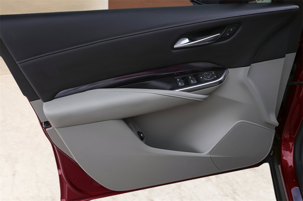 Used 2023 Cadillac XT4 Luxury w/ Driver Awareness Package image 24