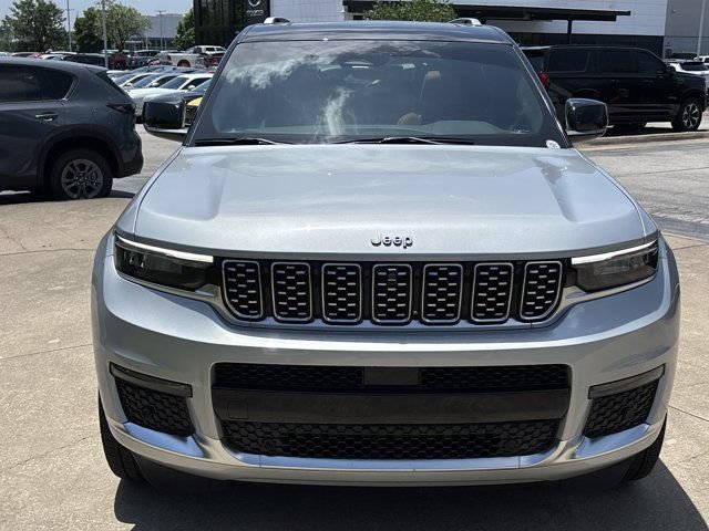 Used 2024 Jeep Grand Cherokee L Summit AWD/4WD image 12