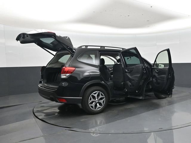 Used 2023 Subaru Forester Premium image 45