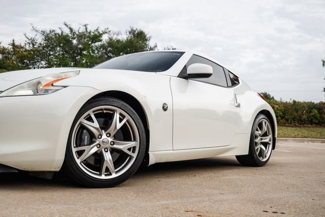 Used 2011 Nissan 370Z Touring w/ Sport Pkg image 25