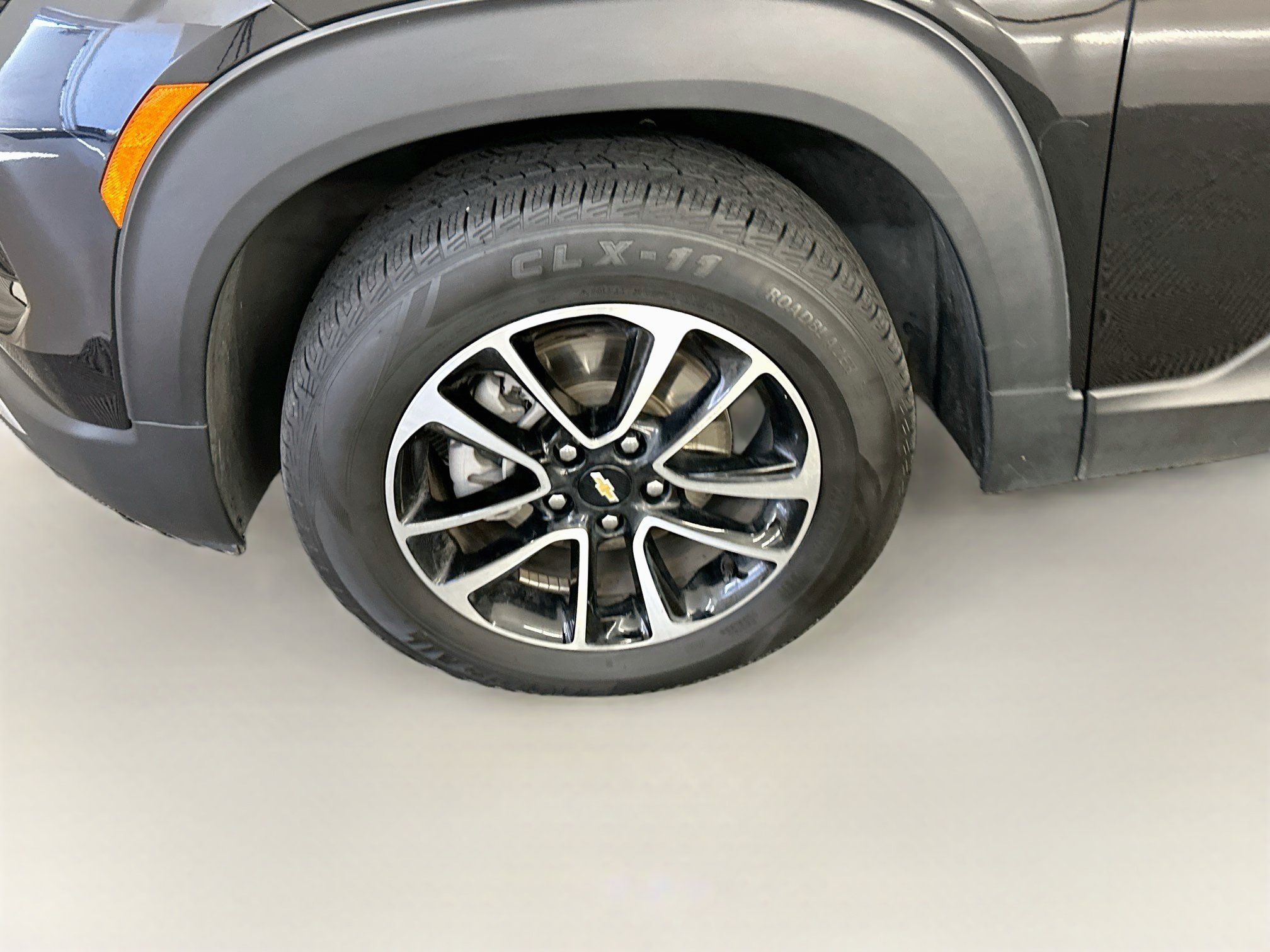 Used 2025 Chevrolet TrailBlazer LT AWD/4WD image 11